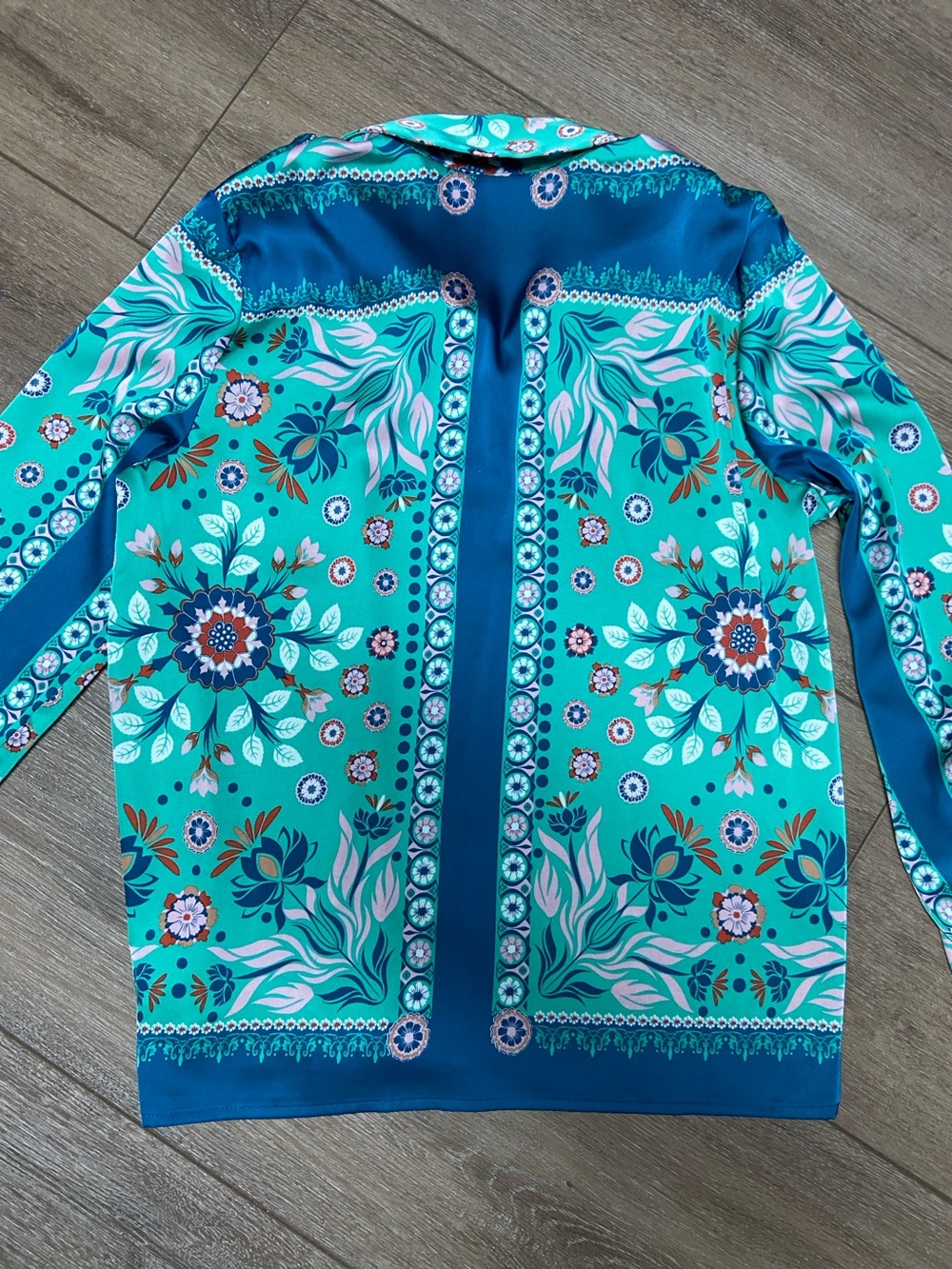 Womens Teal Floral Print Silk-Like blouse